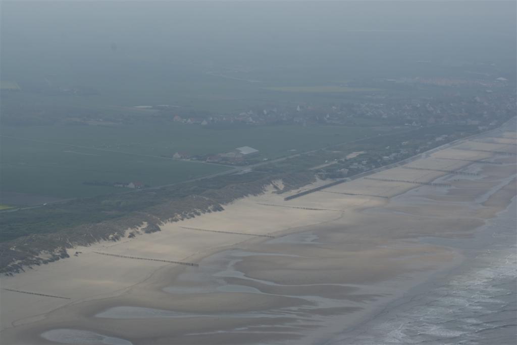 0-Coasting_in_beach_at_Calais.JPG