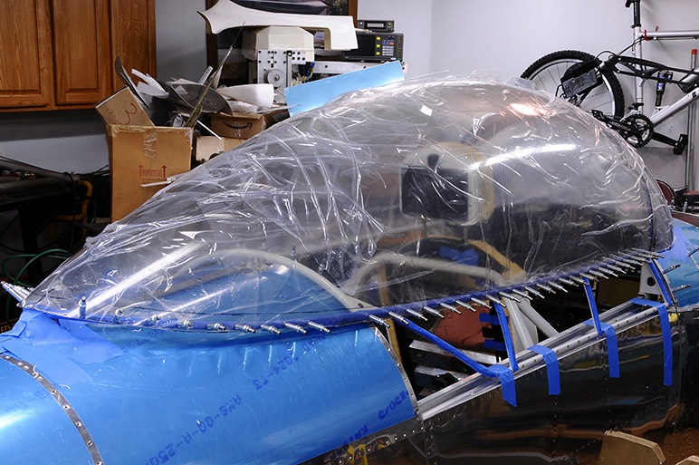 2009.03.14_-_RV-8_-_Canopy_Installation_Part_Duex_(14).jpg