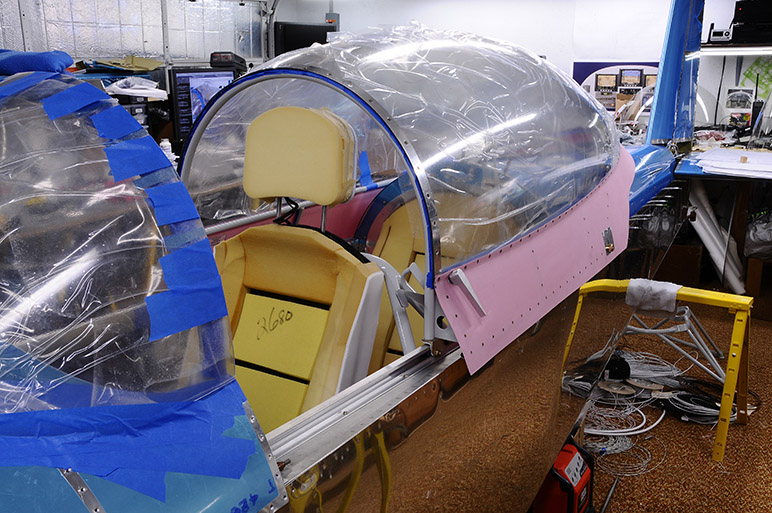 2009.03.14_-_RV-8_-_Canopy_Installation_Part_Duex_(26).jpg