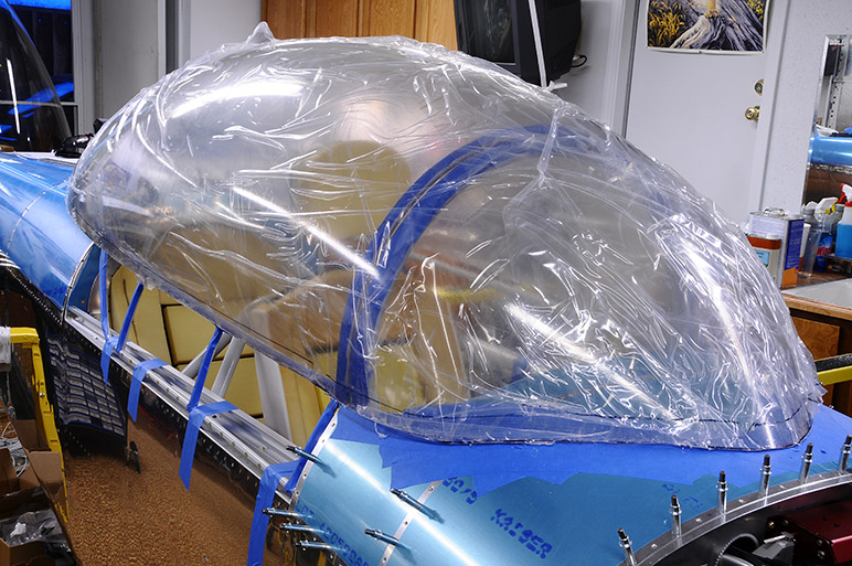 2009.03.14_-_RV-8_-_Canopy_Installation_Part_Duex_(8).jpg