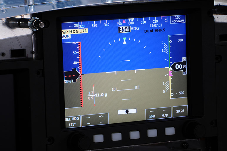 2009.02.08 - RV-8 - AHRS Pitch & Roll Ajustment Bracket (8).jpg