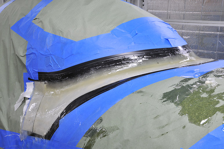 2010.02.08_-_RV-8_-_Windscreen_Fiberglass_Bezel_Fabrication_(15).jpg