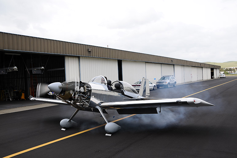 2010.04.10_-_RV-8_-_First_Engine_Start_(26).jpg