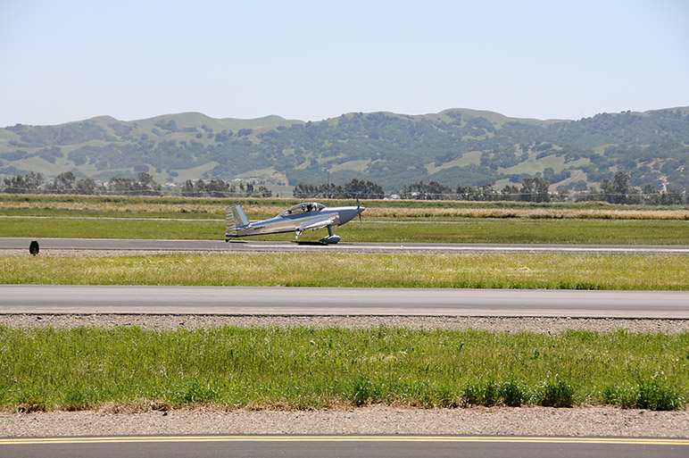 2010.05.02_-_RV-8_-_N998RV_Test_Flight_(9).jpg