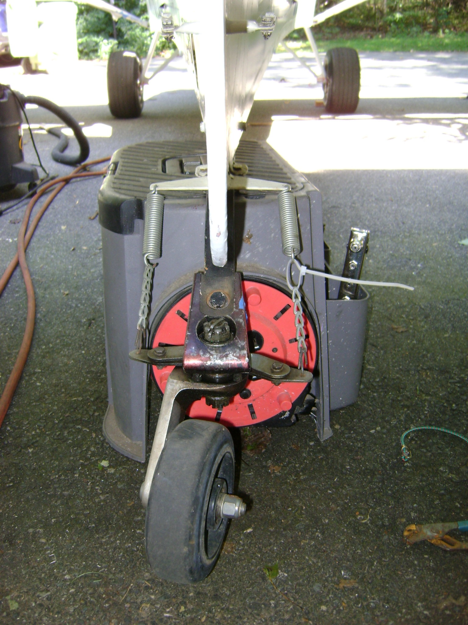 767JD tailwheel spring setup.JPG