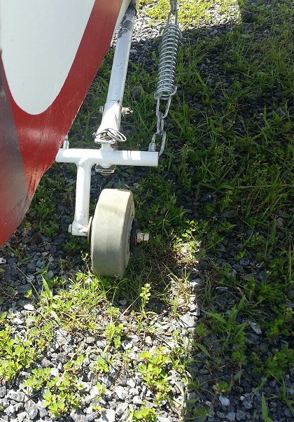 Wider_tail_wheel_with_compression_springs.jpg