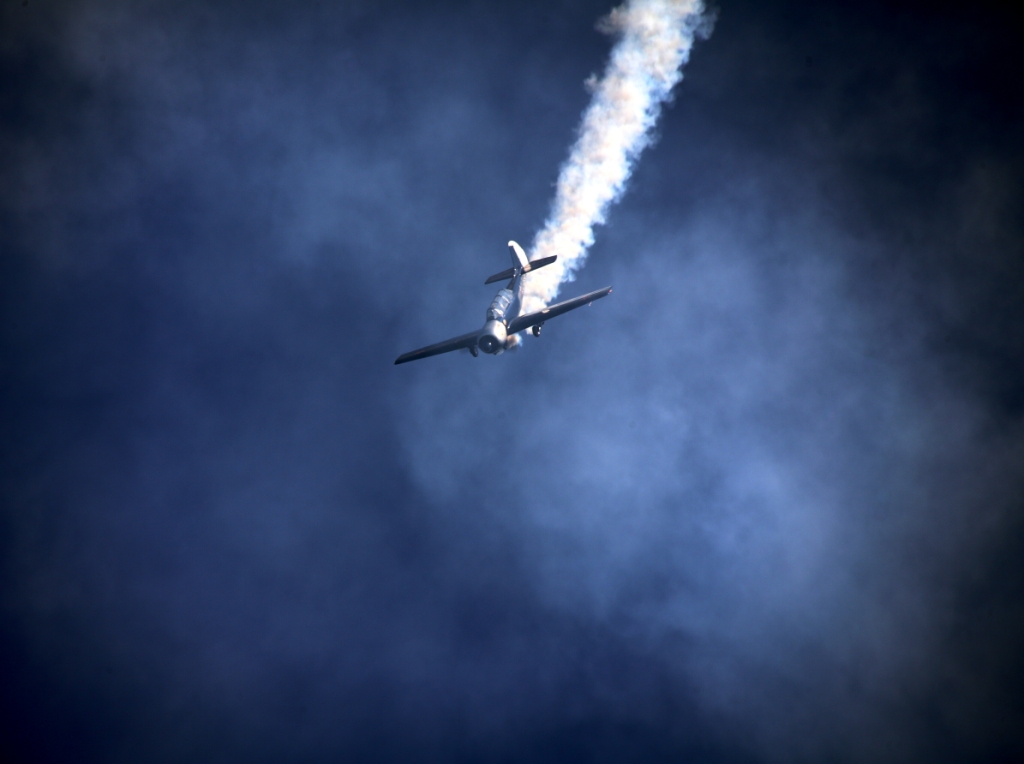 Airshow - Yak-52 Aerobatic Display - Etienne Verhellen (18).jpg