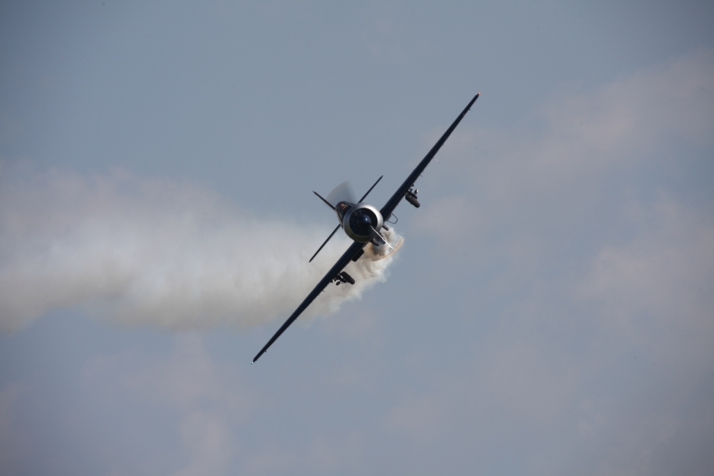 Airshow - Yak-52 Aerobatic Display - Etienne Verhellen (21).jpg