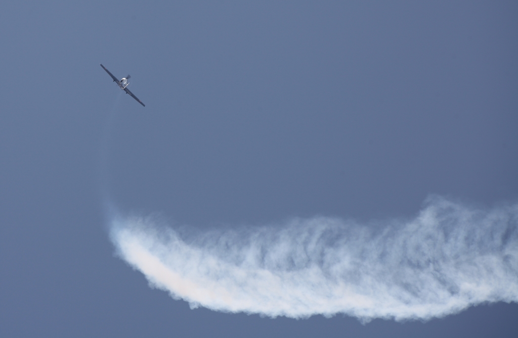 Airshow - Yak-52 Aerobatic Display - Etienne Verhellen (9).jpg