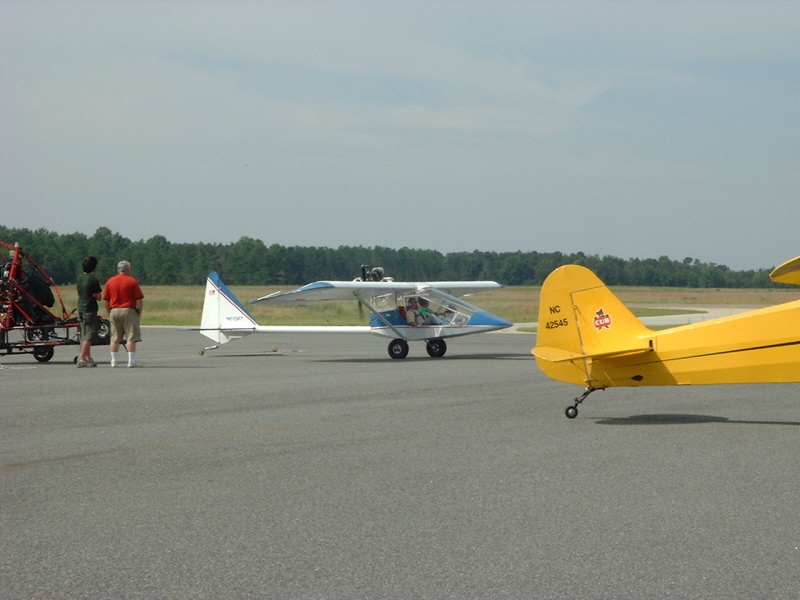 Ben Brewer's Mark III Xtra taxiing.jpg