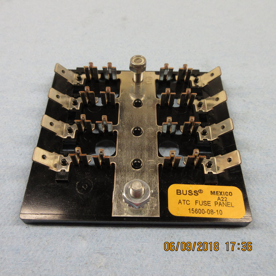 Bussmann 15600 fuse block add a 2nd stud photo 2 of 3.JPG