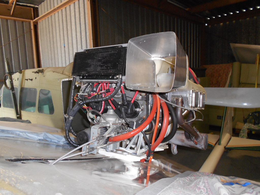 Engine Right airscoope2.JPG