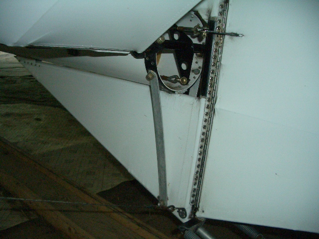 tail_braces_001.JPG