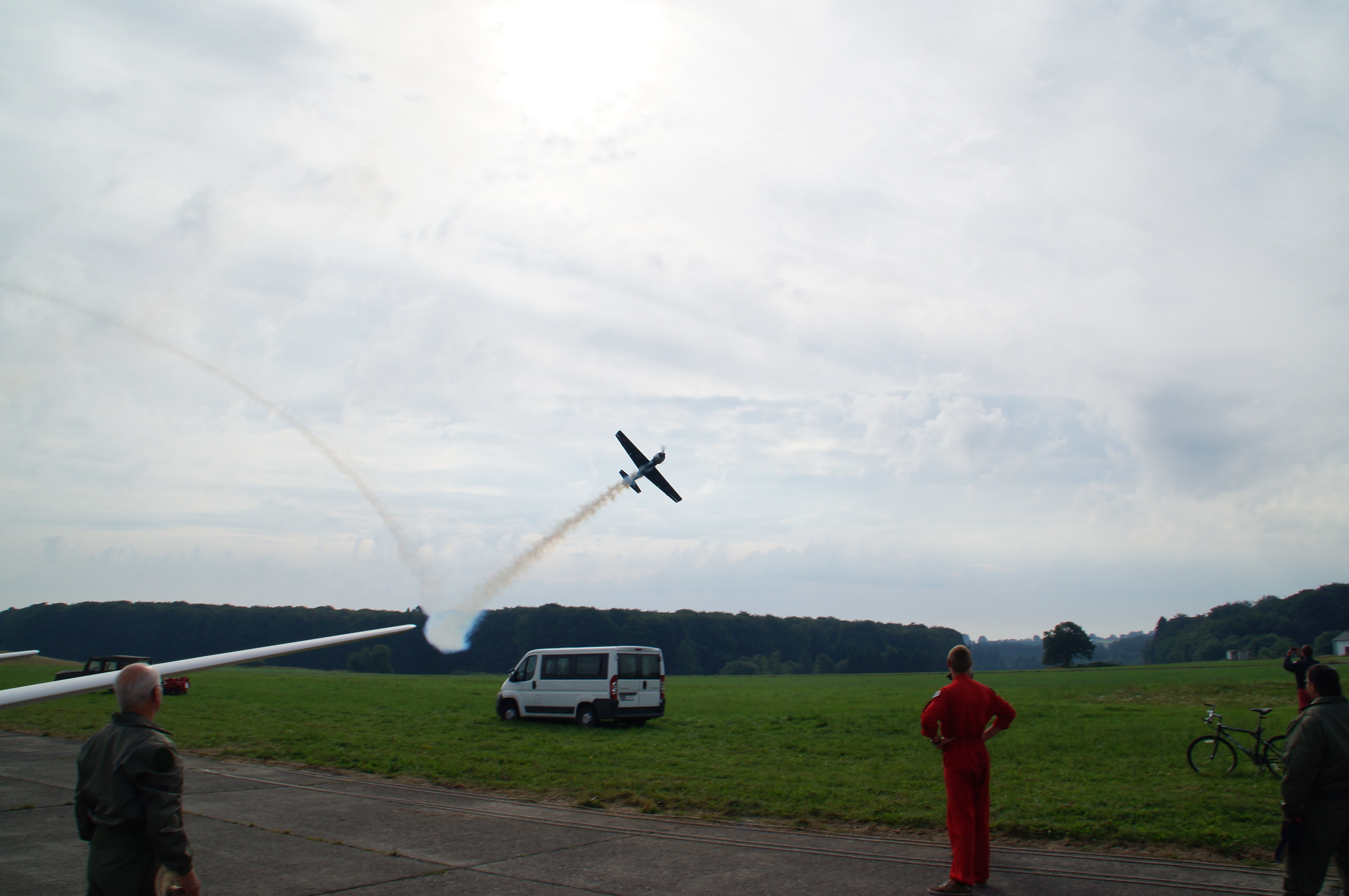 Verhellen Yak-52 Bertrix Summer 2013 (2).JPG