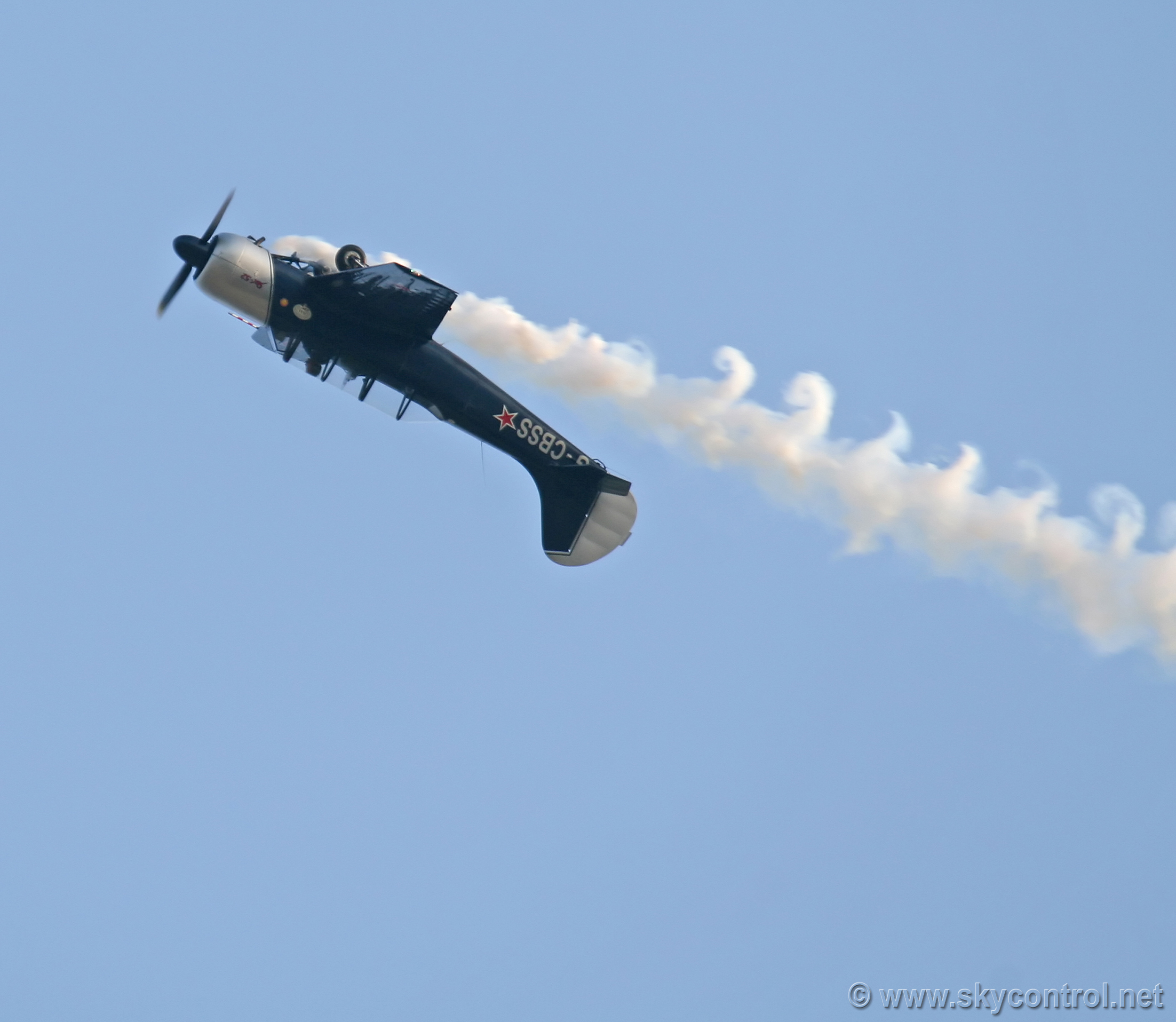 Yak-52 Etienne Verhellen Belgium 170.jpg